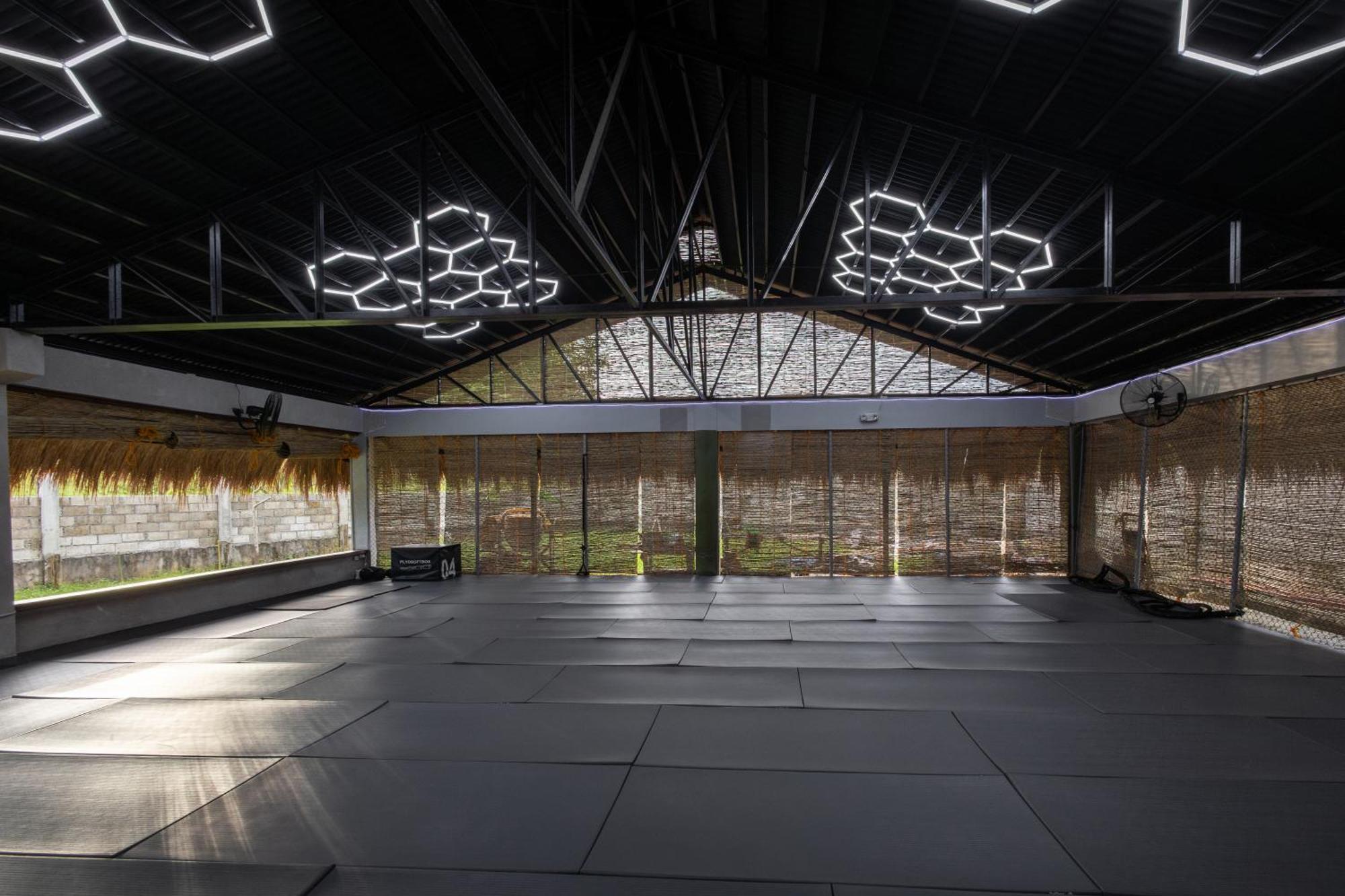 Asgard Resort & Mma Gym General Luna Kültér fotó